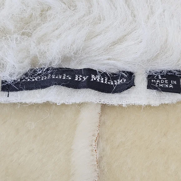 Essentials by Milano Ivory Faux Fur Vest - Picture 7 of 13